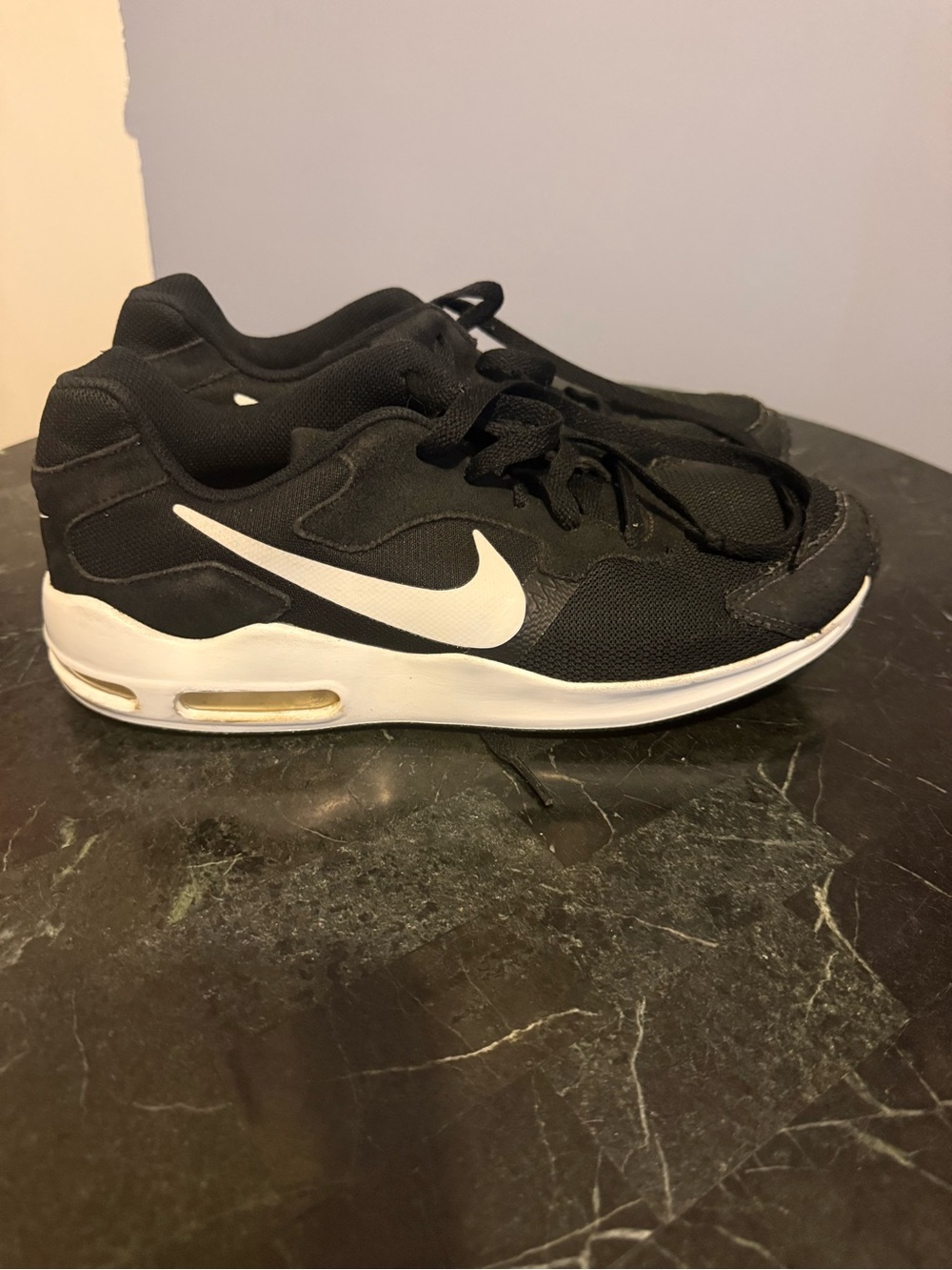 Nike Air Max Guile Black/White Lace Up Low Top Athletic Sneaker Men